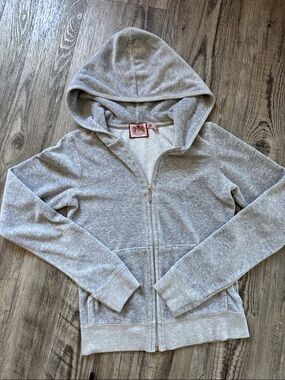 ✨ Juicy Couture Classic Grey Zip-Up Hoodie – Cozy & Stylish ✨ Y2K chic trendy